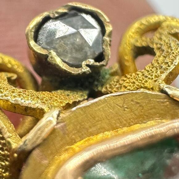 Antique Iberian 17th-18th century 22kt solid gold diamonds emerald finding 2.14g - Picture 8 of 13